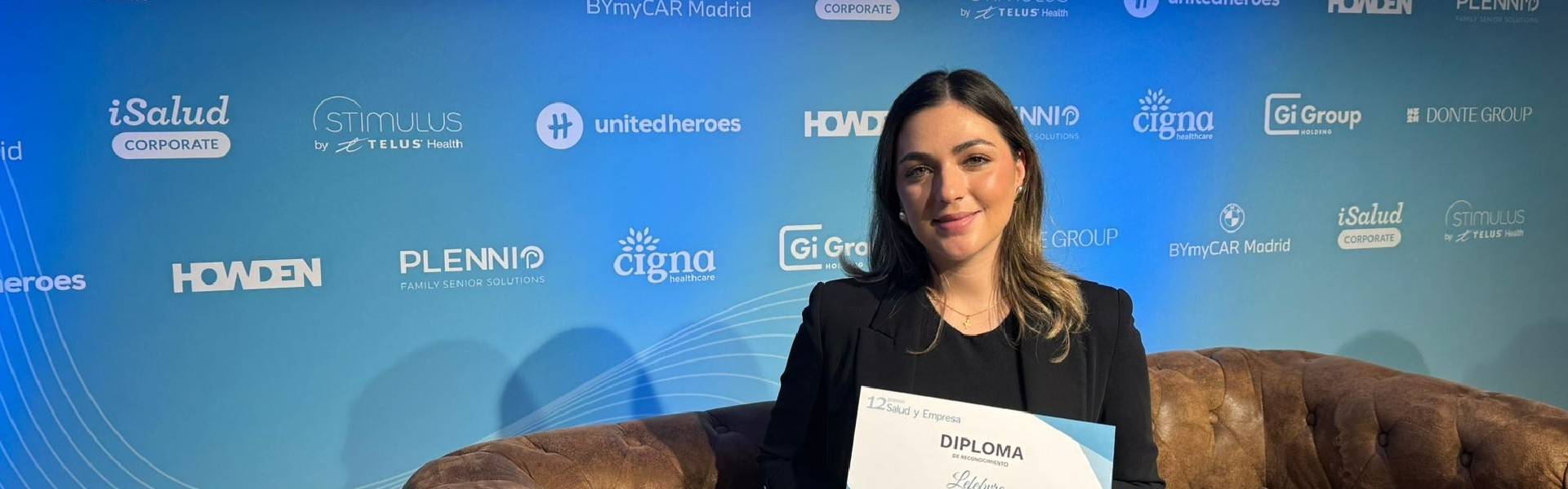 Imagen https://lefebvre.es/uploads/media/noticias/0001/02/premio rrhh entrega diploma_69415df0b4f9a_thumb_1513_noticias_cabecera.jpg
